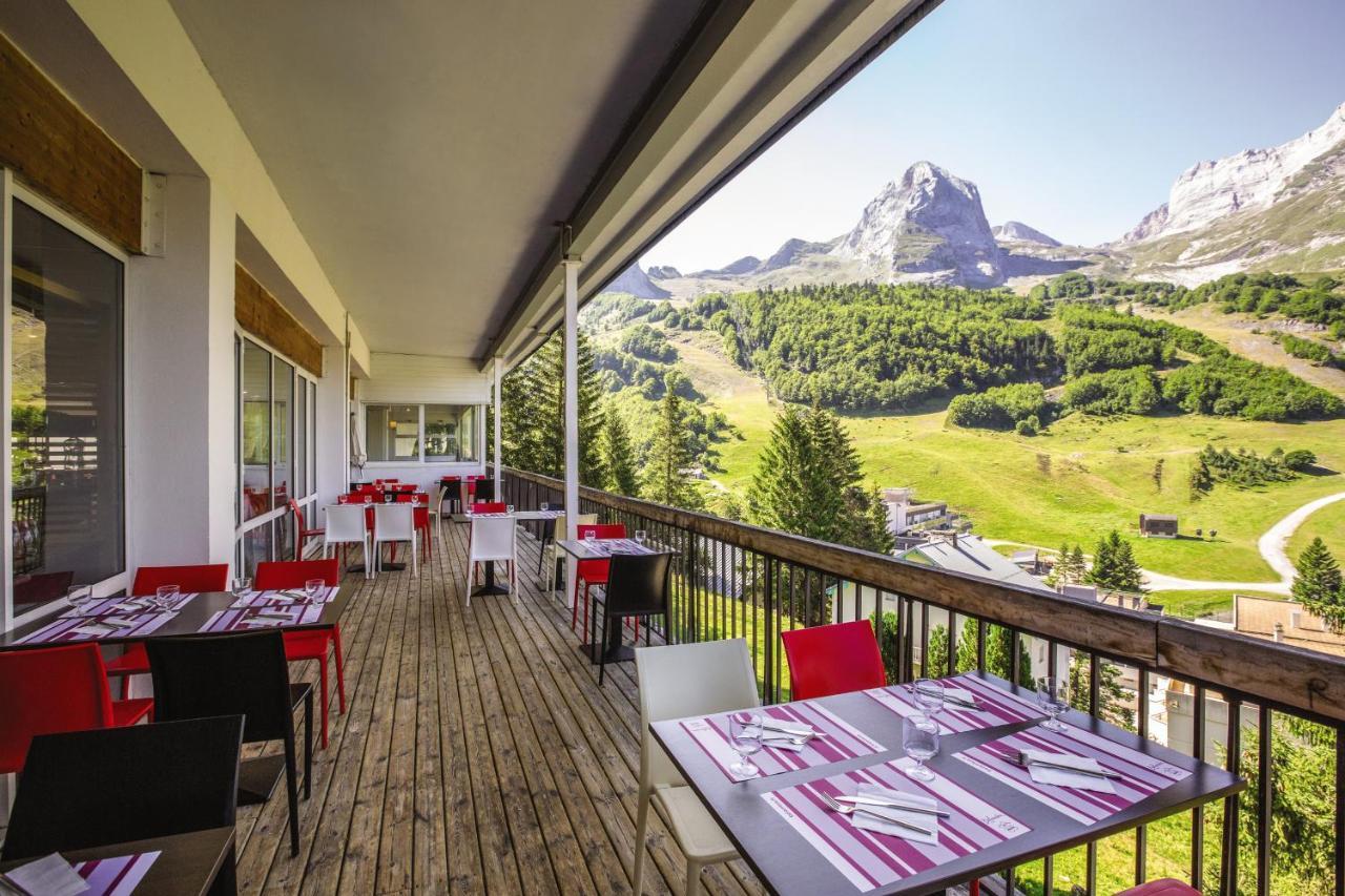 Belambra Clubs Gourette - Lou Sarri Hotel Bagian luar foto